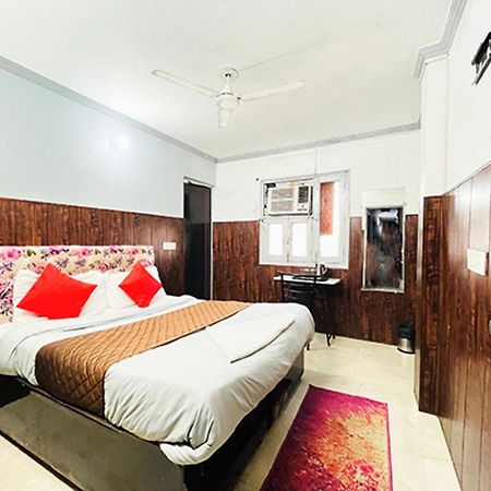 Hotel Commodo - Near Dhaula Kuan New Delhi Eksteriør bilde
